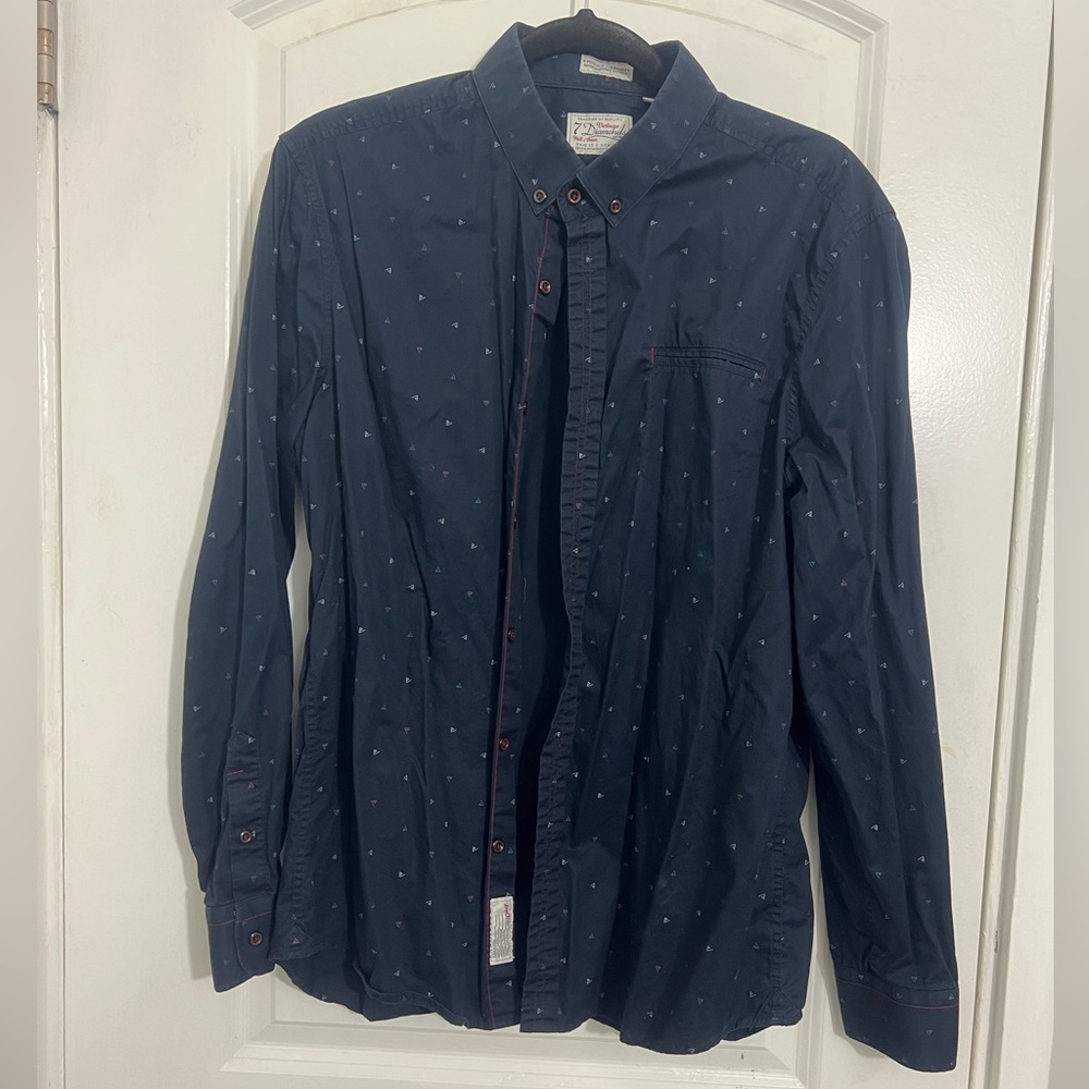 7 Diamonds dress shirt